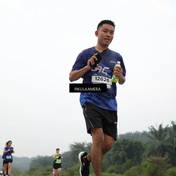 Runner Photo 7419381