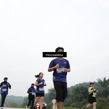 Runner Photo 7419515