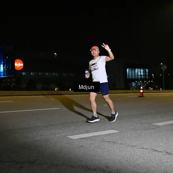 Runner Photo 7419537