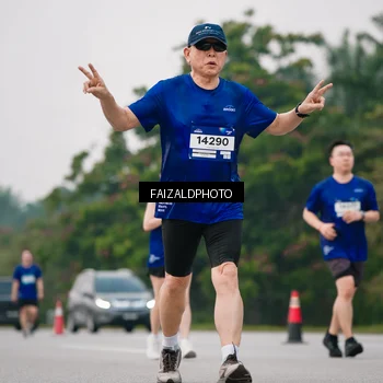 Runner Photo 7419554