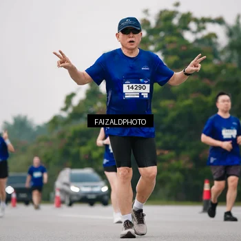 Runner Photo 7419556