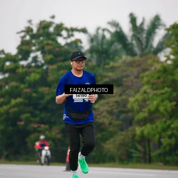 Runner Photo 7419738