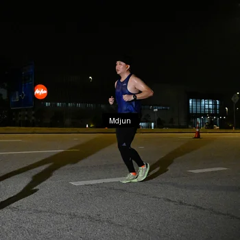 Runner Photo 7419754