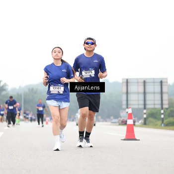 Runner Photo 7419811