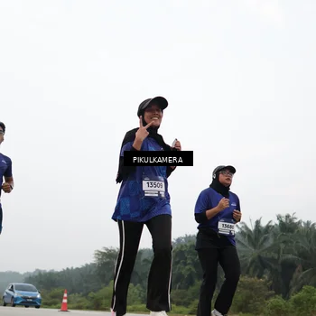Runner Photo 7419846