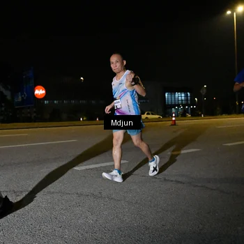 Runner Photo 7419868