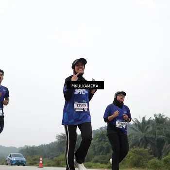 Runner Photo 7419875