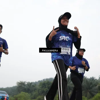 Runner Photo 7419896