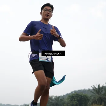 Runner Photo 7419935