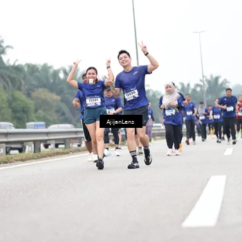 Runner Photo 7419940