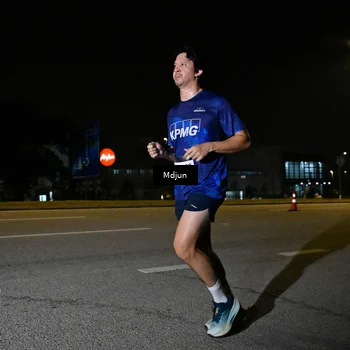Runner Photo 7420054