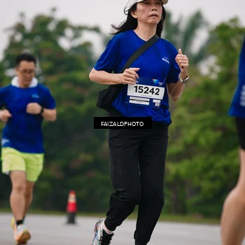 Runner Photo 7420057