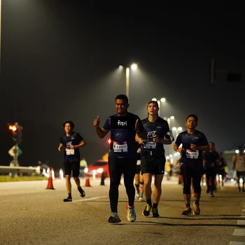 Runner Photo 7420058