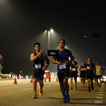 Runner Photo 7420082
