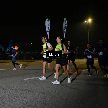 Runner Photo 7420088