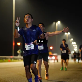 Runner Photo 7420108