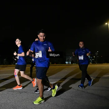 Runner Photo 7420115