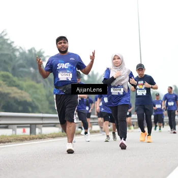 Runner Photo 7420122