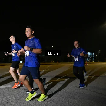 Runner Photo 7420126