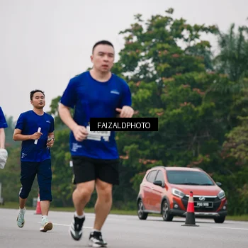 Runner Photo 7420171