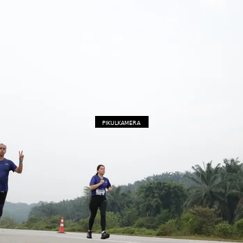 Runner Photo 7420266