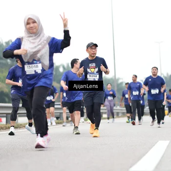 Runner Photo 7420295