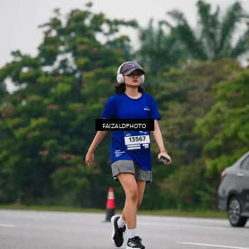 Runner Photo 7420305