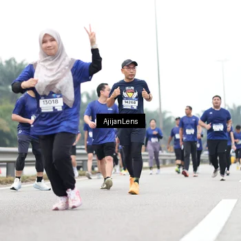 Runner Photo 7420317
