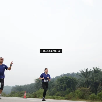 Runner Photo 7420471