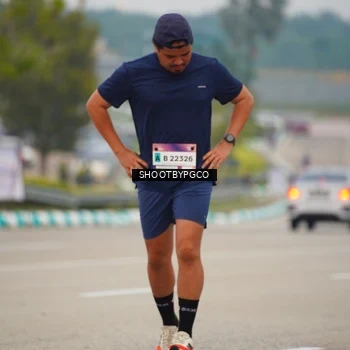 Runner Photo 7420502