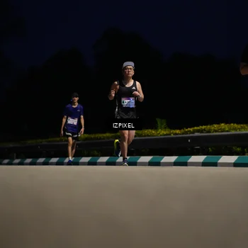 Runner Photo 7420530