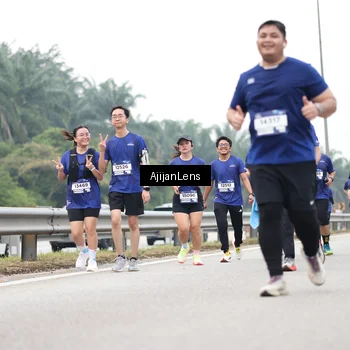 Runner Photo 7420677
