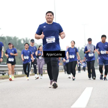 Runner Photo 7420678