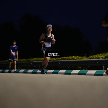 Runner Photo 7420690