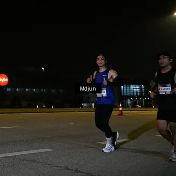Runner Photo 7420692