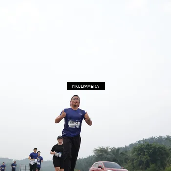 Runner Photo 7420693