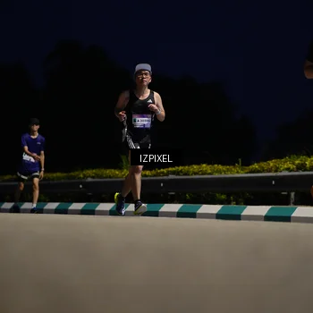 Runner Photo 7420708