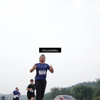 Runner Photo 7420712