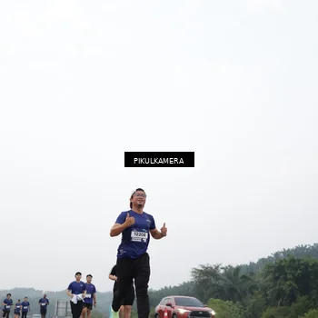 Runner Photo 7420713