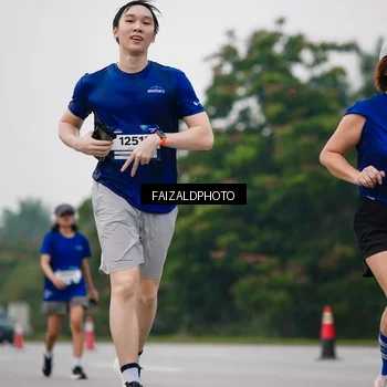 Runner Photo 7420745