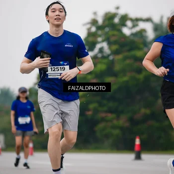 Runner Photo 7420750
