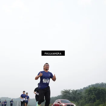 Runner Photo 7420761