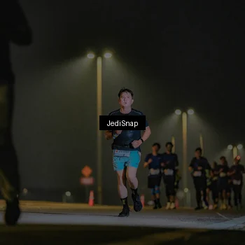 Runner Photo 7420800