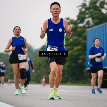 Runner Photo 7420803