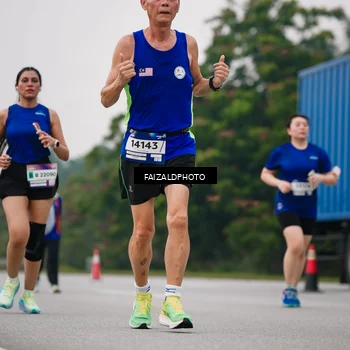 Runner Photo 7420811