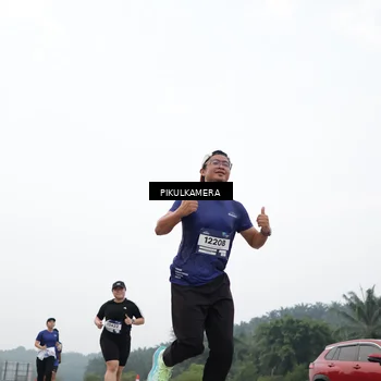 Runner Photo 7420847