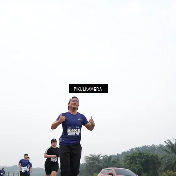 Runner Photo 7420871