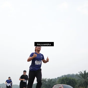 Runner Photo 7420890