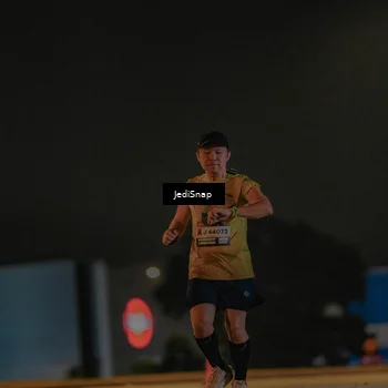Runner Photo 7420903