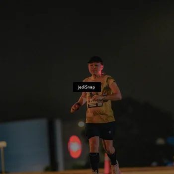 Runner Photo 7420914